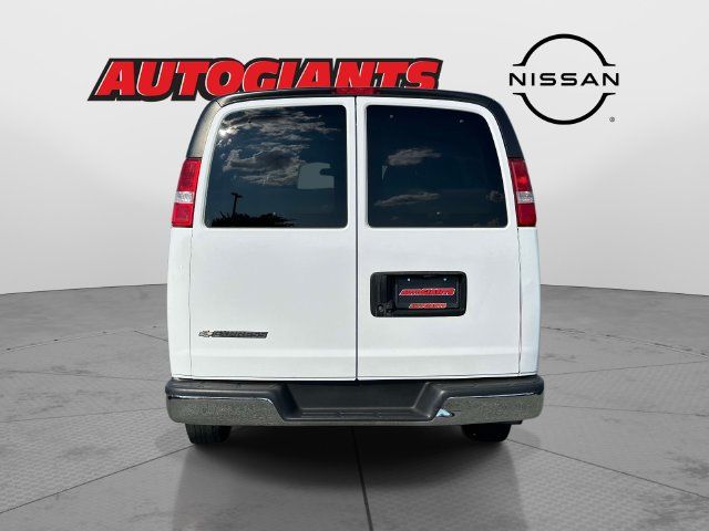 Used 2020 Chevrolet Express 3500 LT w/ LT Preferred Equipment Group RWD image 6