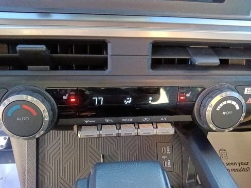 Used 2024 Toyota Tacoma TRD Sport image 23