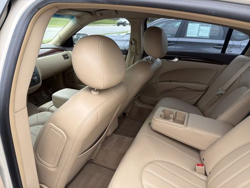 Used 2011 Buick Lucerne CXL FWD image 47