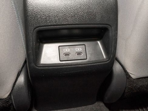 Used 2023 Toyota Corolla LE image 7