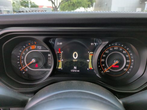 Used 2025 Jeep Wrangler Unlimited Rubicon AWD/4WD image 20