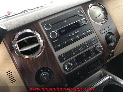 Used 2011 Ford F250 Lariat w/ Lariat Interior Pkg image 13