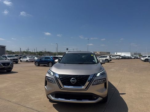 Certified 2022 Nissan Rogue Platinum w/ Head-Up Display Package image 5