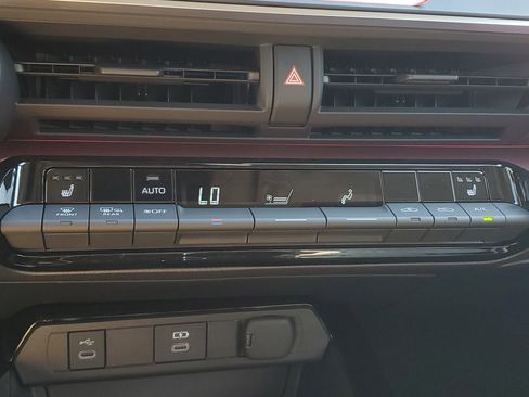 New 2026 Toyota Prius Plug-In Hybrid image 25