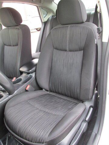 Used 2018 Nissan Sentra SV FWD image 11