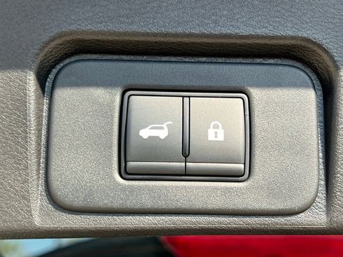 Used 2024 Nissan Rogue SV image 16