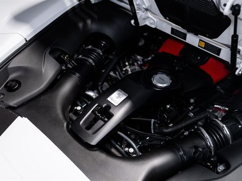 Used 2021 Ferrari F8 Tributo RWD image 25