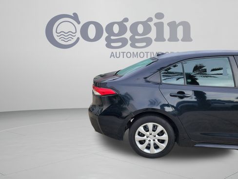 Used 2024 Toyota Corolla LE FWD image 28