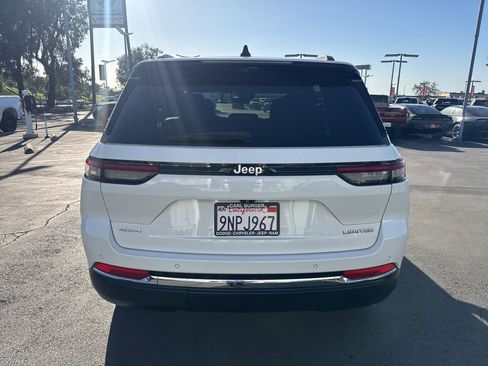 Certified 2024 Jeep Grand Cherokee Limited w/ Luxury Tech Group II image 6