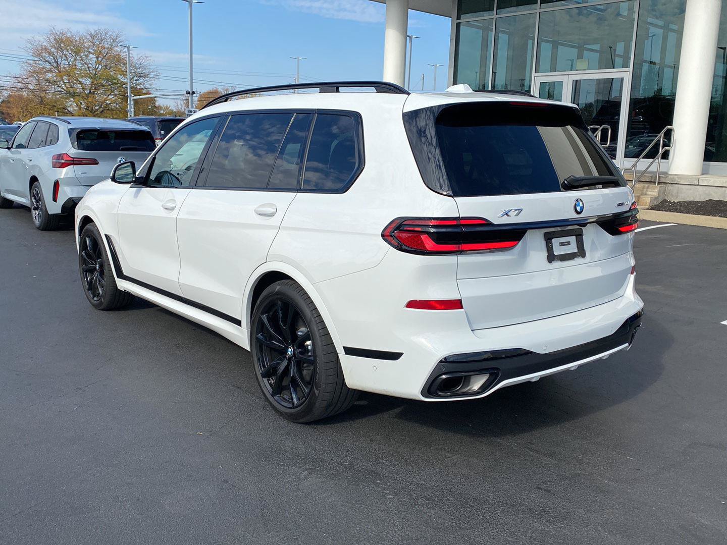 Used 2027 BMW X7 xDrive40i AWD/4WD image 5