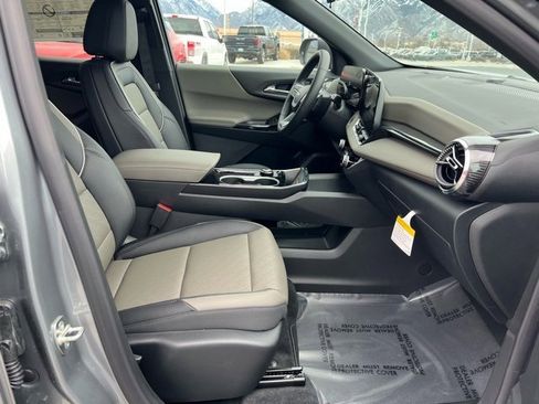 New 2026 Chevrolet Equinox LT w/ Convenience Package II image 21