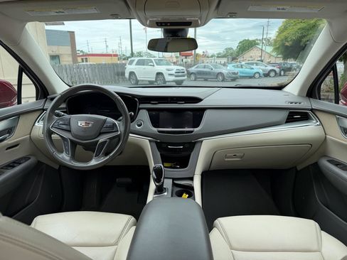 Used 2019 Cadillac XT5 Luxury AWD/4WD image 5