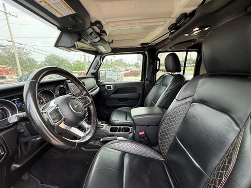 Used 2021 Jeep Wrangler Unlimited Sahara AWD/4WD image 12