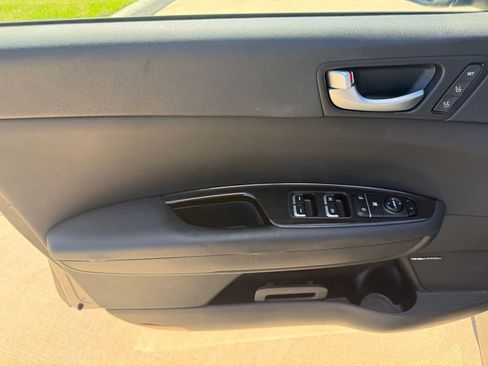 Used 2019 Kia Optima EX w/ EX Premium Package image 11