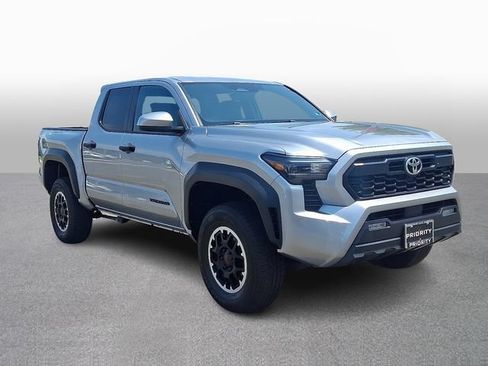 Used 2024 Toyota Tacoma TRD Off-Road AWD/4WD image 3