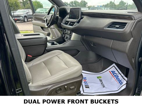 Used 2021 Chevrolet Tahoe Z71 w/ Luxury Package AWD/4WD image 16