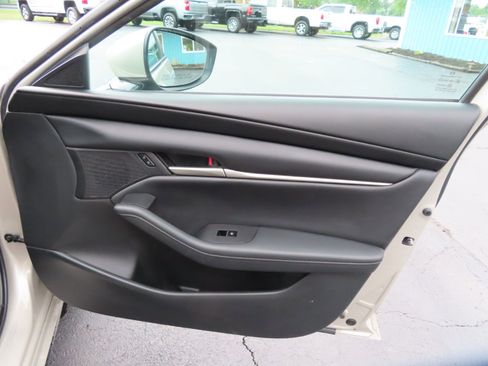 Used 2023 MAZDA MAZDA3 s image 37