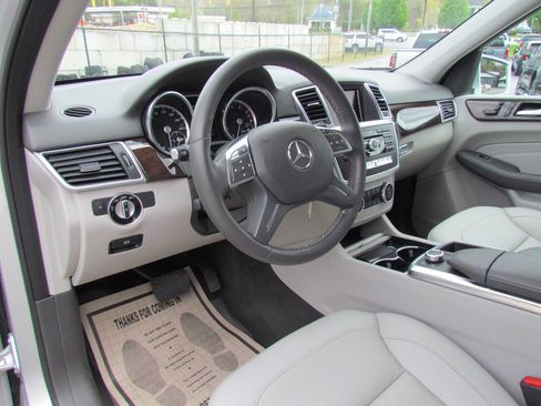 Used 2014 Mercedes-Benz ML 350 4MATIC image 9