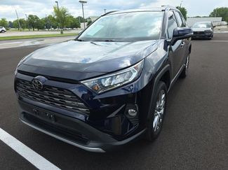 Used 2019 Toyota RAV4 Limited w/ Cold Weather Package AWD/4WD video 1