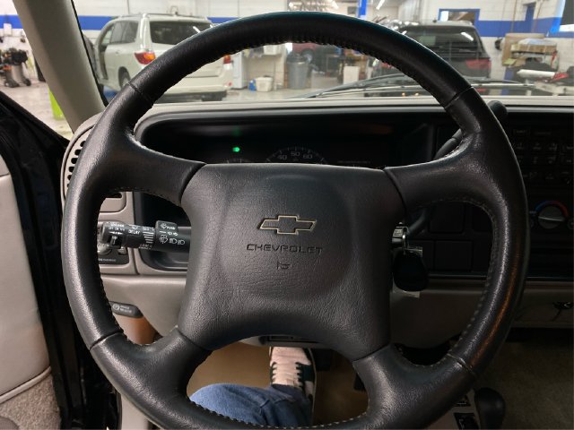 Used 1998 Chevrolet Silverado 3500 4x4 Extended Cab w/ Preferred Equipment Group 2 image 22