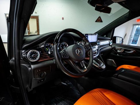 Used 2021 Mercedes-Benz Metris Passenger image 36