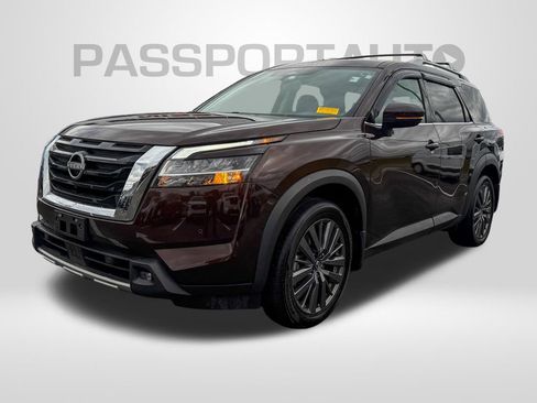 Used 2022 Nissan Pathfinder SL w/ SL Premium Package image 2