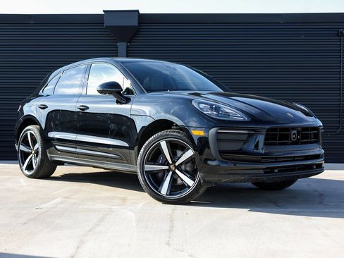 Used 2026 Porsche Macan AWD/4WD image 9