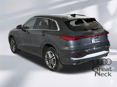 Used 2025 Audi Q5 Premium w/ Convenience Package image 8