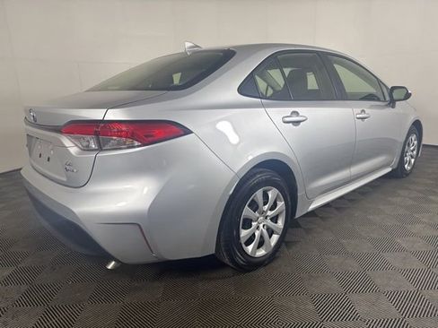 Used 2025 Toyota Corolla LE FWD image 3