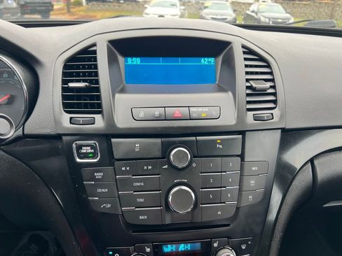 Used 2012 Buick Regal Premium image 31