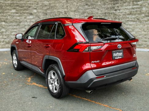 Certified 2020 Toyota RAV4 LE image 8