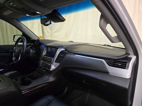 Used 2019 GMC Yukon SLT w/ Graphite Performance Edition AWD/4WD image 41