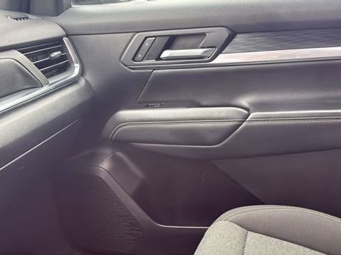 Used 2025 GMC Terrain Elevation AWD/4WD image 24