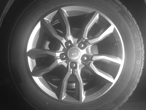 Used 2024 GMC Terrain SLT image 12