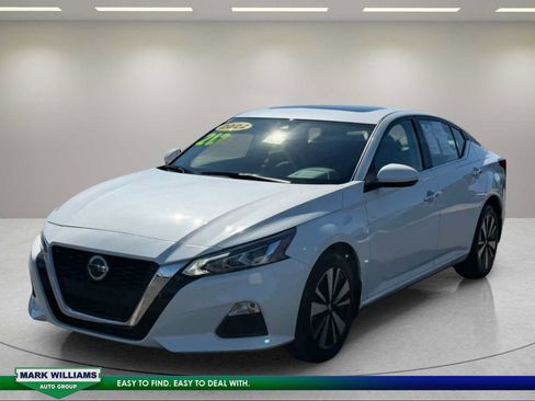 Used 2022 Nissan Altima 2.5 SV w/ SV Premium Package AWD/4WD image 5