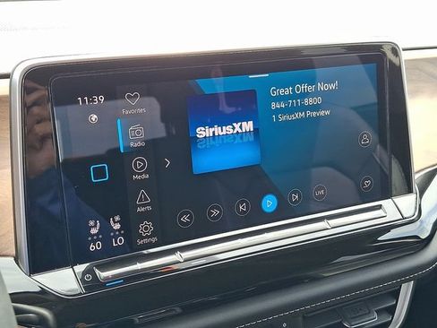 Used 2024 Volkswagen Atlas SE AWD/4WD image 18