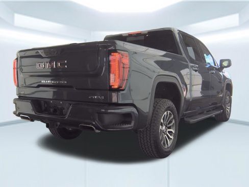 Used 2020 GMC Sierra 1500 AT4 w/ AT4 Premium Package AWD/4WD image 2