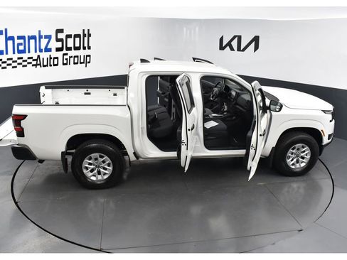 Used 2025 Nissan Frontier S image 32