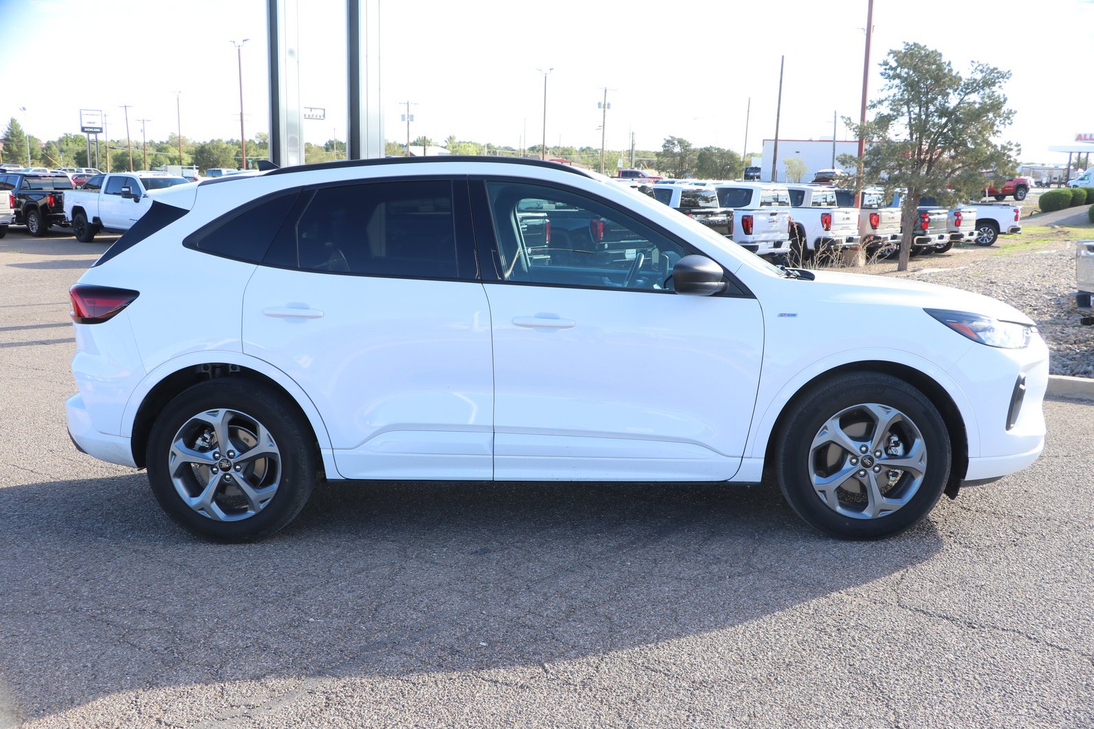 Used 2023 Ford Escape ST-Line w/ Tech Pack #1 FWD image 8