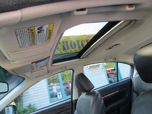 Used 2012 Subaru Legacy 2.5i Limited image 22