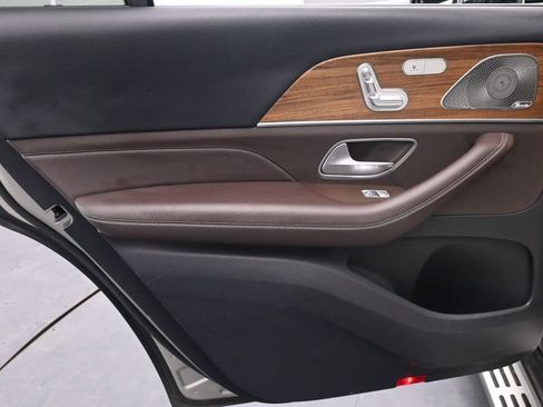 Used 2022 Mercedes-Benz GLS 450 4MATIC image 17