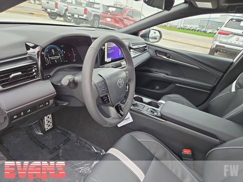 New 2026 Toyota Camry Hybrid w/ Multimedia Upgrade Package image 21