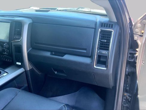 Used 2014 RAM 1500 Sport RWD image 18