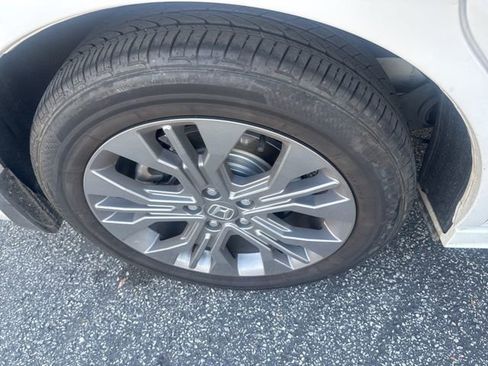 Used 2025 Honda Odyssey Touring image 13