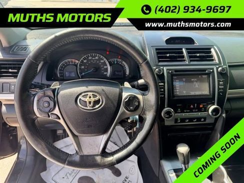 Used 2014 Toyota Camry SE image 3