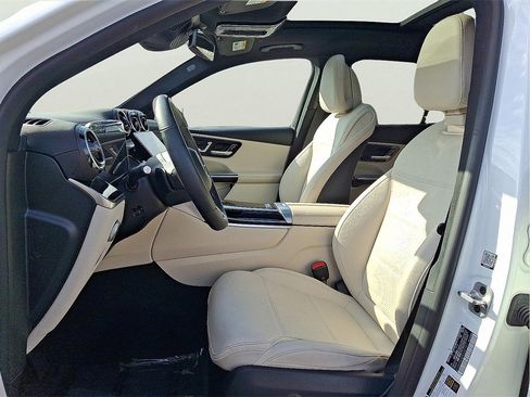 Used 2023 Mercedes-Benz GLC 300 4MATIC image 14