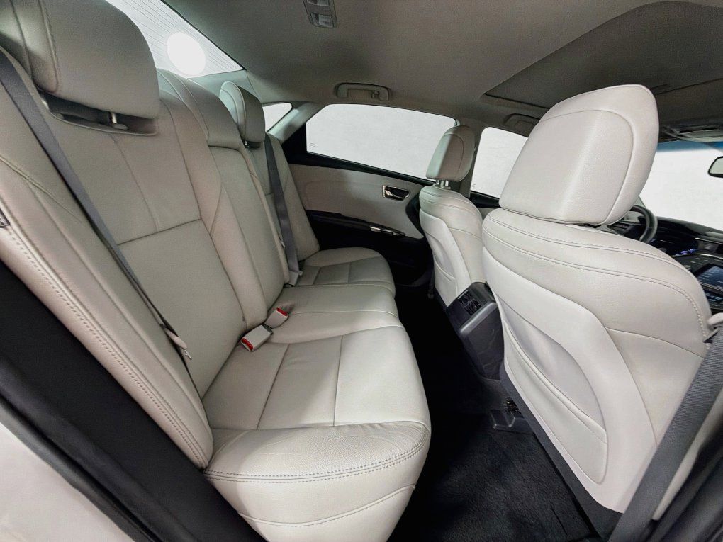 Used 2016 Toyota Avalon Touring FWD image 28