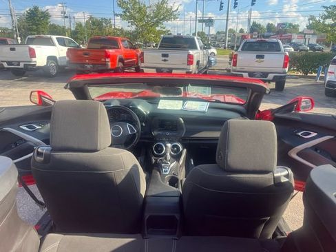 Used 2019 Chevrolet Camaro LT RWD image 13
