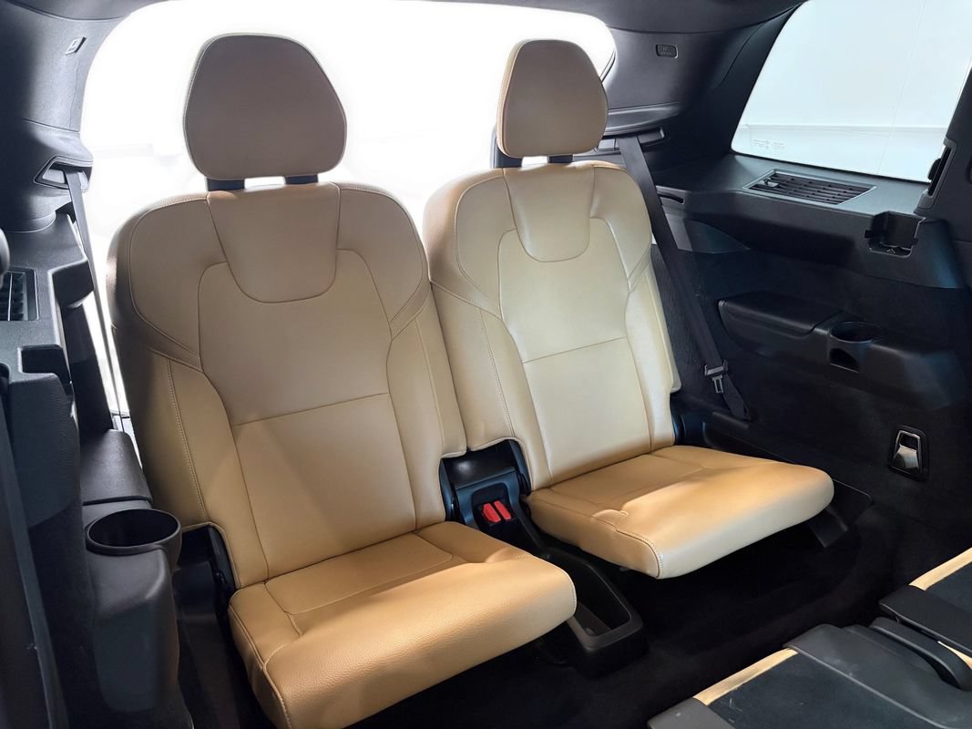 Used 2019 Volvo XC90 T8 Momentum w/ Protection Package AWD/4WD image 12