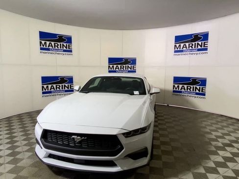Used 2024 Ford Mustang Premium RWD image 5